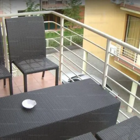 Lido Di Siofok - Aranypart - Minden 1 Percre! Apartment Exterior photo